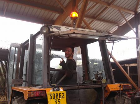 Répète--> Franz le roi du tracteur...